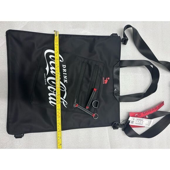 Rare-Oiwas Coca Cola Pack Your World Crossbody Nylon Bag / New - Picture 3 of 8